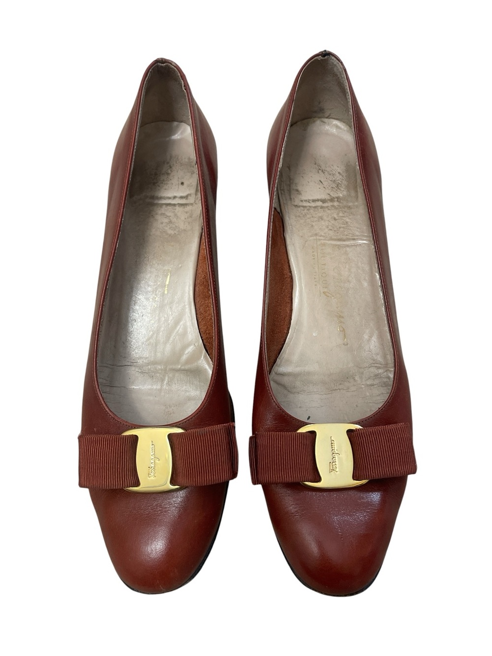 Salvatore Ferragamo Rust Brown Leather Vara Bow Pumps with Gold Buckle 8AA